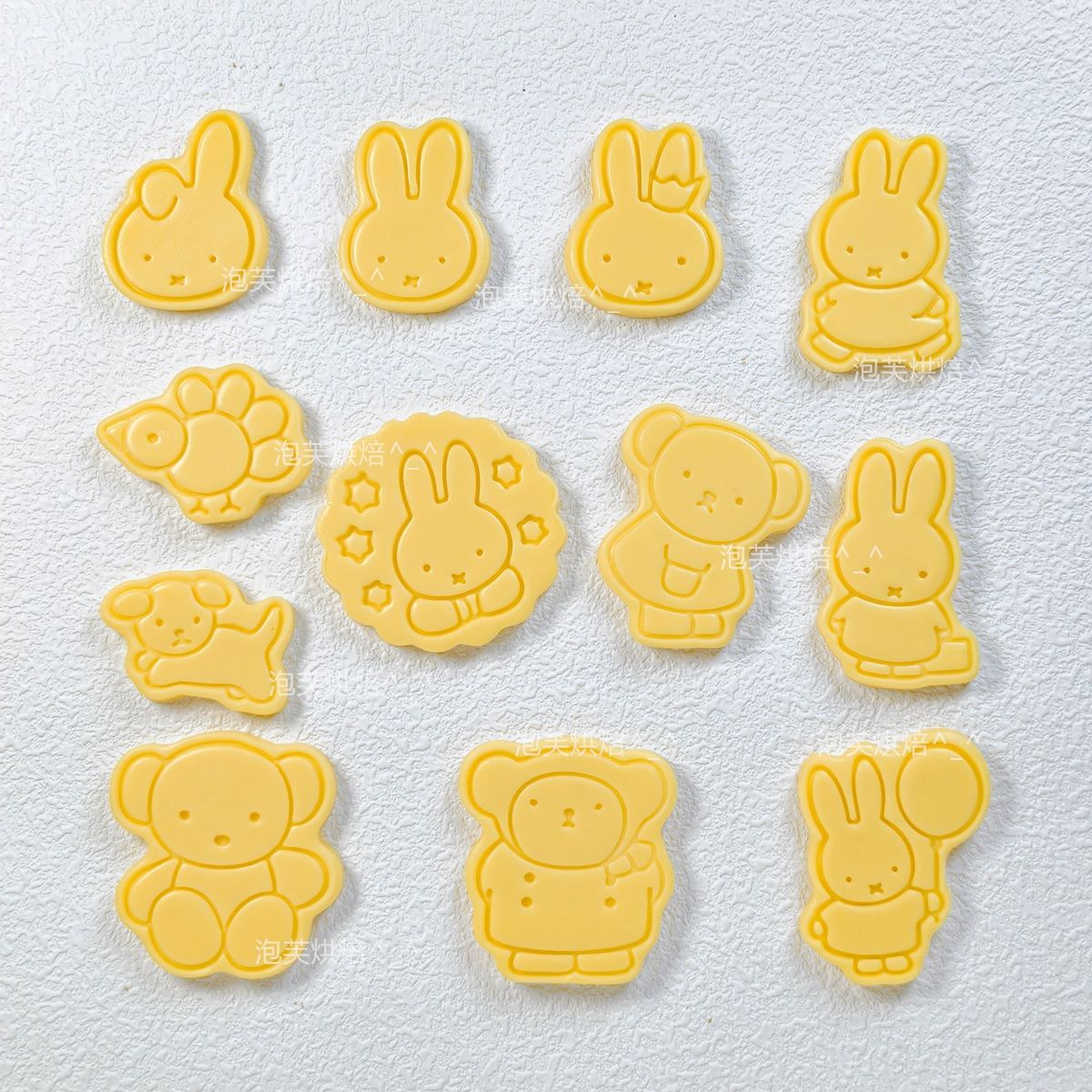 Cute 3D Press Cookie Mold with - Commercial Kitchen Accessories ulasan dan harga